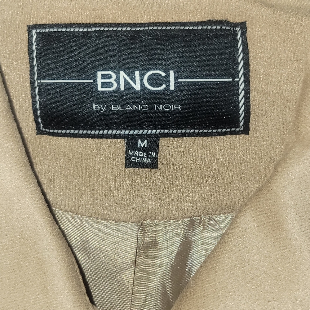 Beautiful jacket😍 - Picture 3 of 3